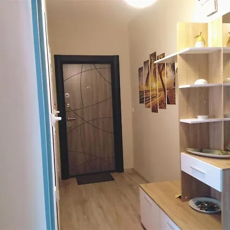 Уютен, Напълно Обзаведен И Оборудван Апартамент Appartamento Varna